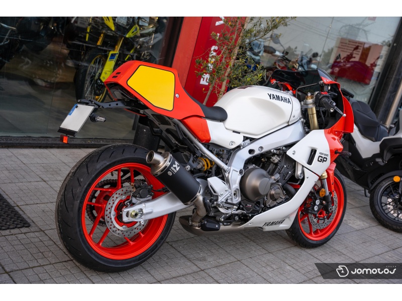 XSR 900 GP