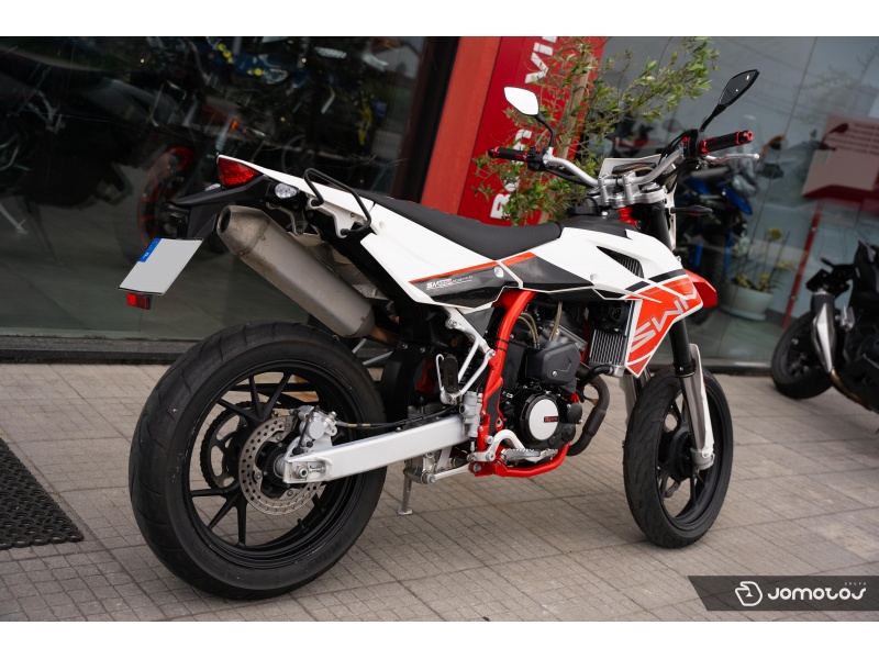 SM 125 R