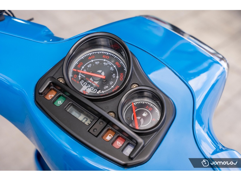 VESPA PRIMAVERA 125