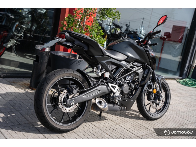CB 125 R